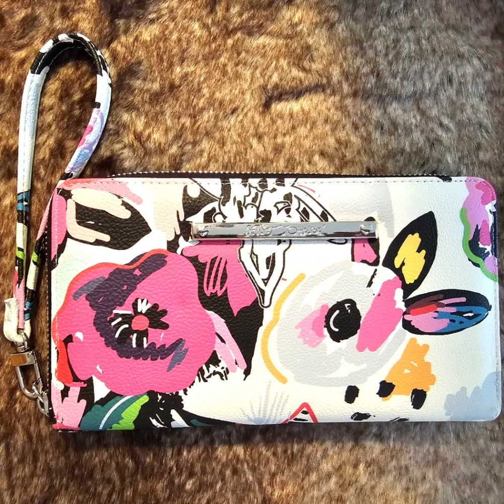 EUC Betsey Johnson Clutch, Wristlet